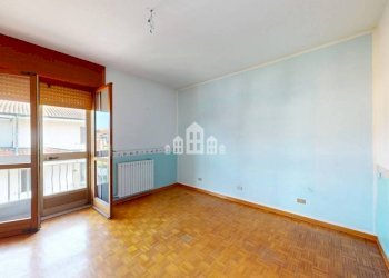 Camera da letto - Apartment via Verdi, 15, Strambino - photo 35