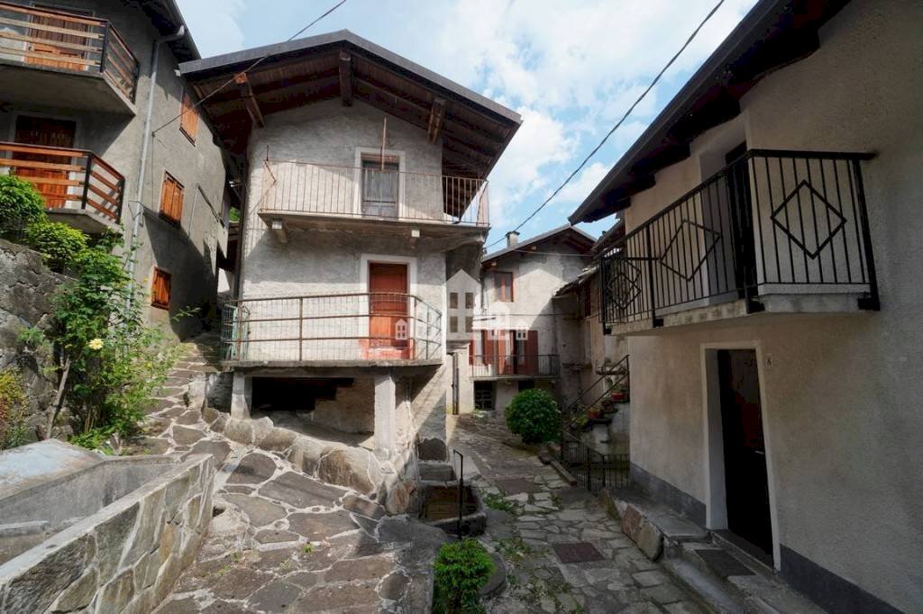 Facciata - Independent house Frazione Montelavecchia, snc, Ronco Canavese - photo 2