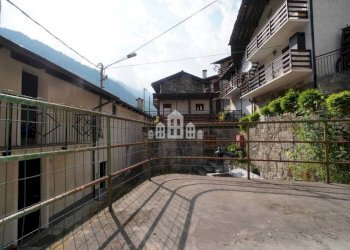 Cortile interno - Independent house Frazione Montelavecchia, snc, Ronco Canavese - photo 16