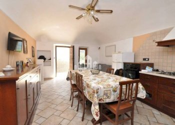 Cucina - Independent house Località Moriane Inferiore, 1, Cuorgnè - photo 1