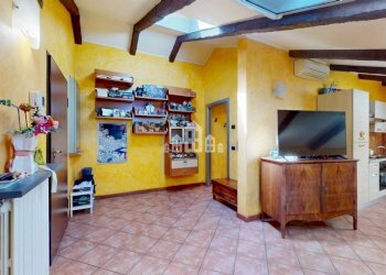 Salone - Attic via buffa, 10/B, Castellamonte - photo 5