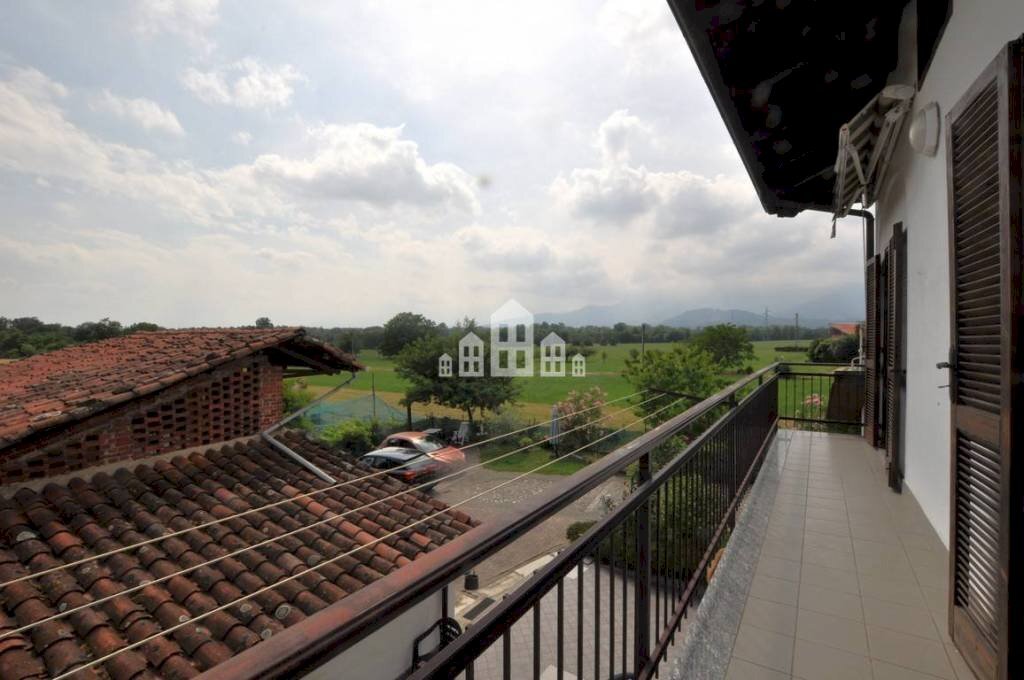 Balcone - Independent house frazione Sant'Antonio, 15, Castellamonte - photo 3