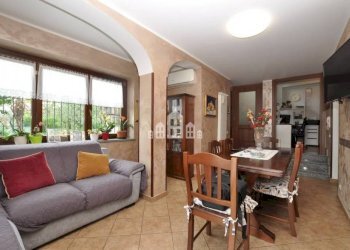 Salone - Independent house frazione Sant'Antonio, 15, Castellamonte - photo 2