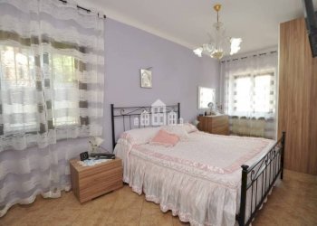 Camera da letto - Independent house frazione Sant'Antonio, 15, Castellamonte - photo 11