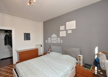 Camera da letto - Quadrilocale piazza D'armi, 10, Agliè - foto 12