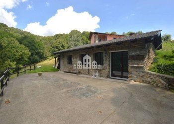 Facciata - Casa indipendente via Cil Carpano, 39, Issiglio - foto 36