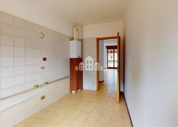 Cucina - Four-room apartment via Roma, 5, San Martino Canavese - photo 11