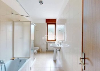 Bagno - Four-room apartment via Roma, 5, San Martino Canavese - photo 13