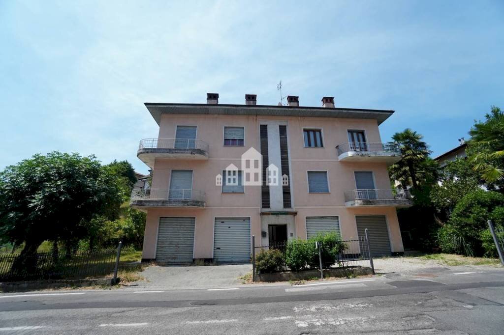 Facciata - Four-room apartment via Gobetti, 4, Cuorgnè - photo 3