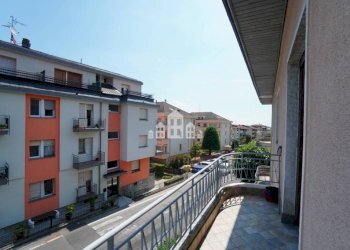 Balcone - Four-room apartment via Gobetti, 4, Cuorgnè - photo 2