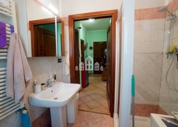 Bagno - Four-room apartment via Gobetti, 4, Cuorgnè - photo 23