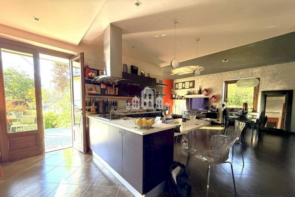 Interno non residenziale - Villa Località Giannone, 21, Cuorgnè - foto 3