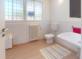 -bathroom 1 - Villa a Schiera via Annalena Tonelli, Castel Guelfo di Bologna - foto 31