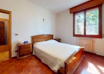 via-sillaro-bedroom 1 - Villa Bifamiliare via Sillaro, Medicina - foto 8