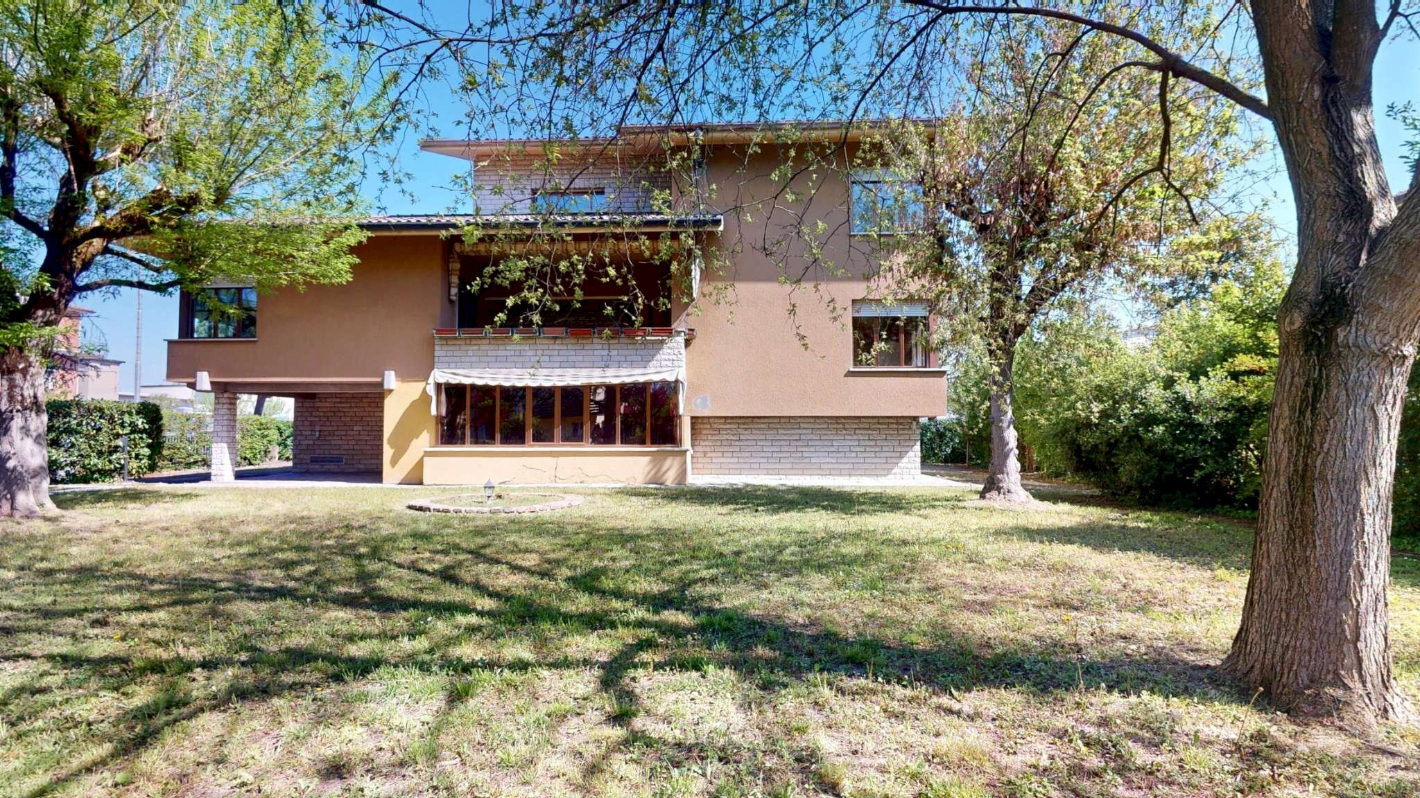 04072026_183328 - Villa via Lamberti, Medicina - photo 1