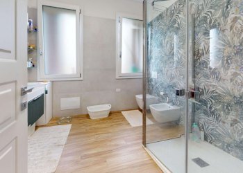 md2054-bathroom - Portion of a house via Barletta, Medicina - photo 12