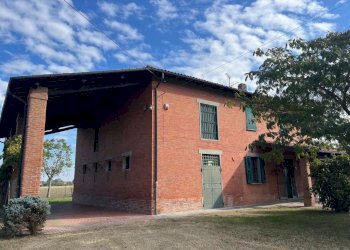 whatsapp image 2025-10-17 at 16.40.15 (12) - Villa Unifamiliare via Cartara, Castel San Pietro Terme - foto 56