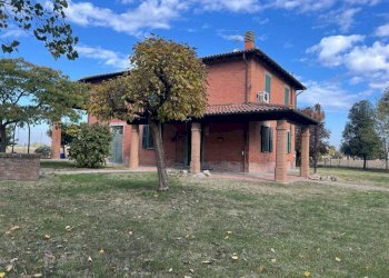 whatsapp image 2025-10-17 at 16.40.15 (6) - Villa Unifamiliare via Cartara, Castel San Pietro Terme - foto 57