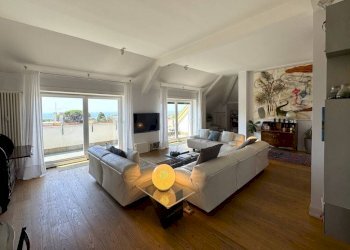 Salone - Attico viale Quartara, 39m, Genova (zona Quarto) - foto 1