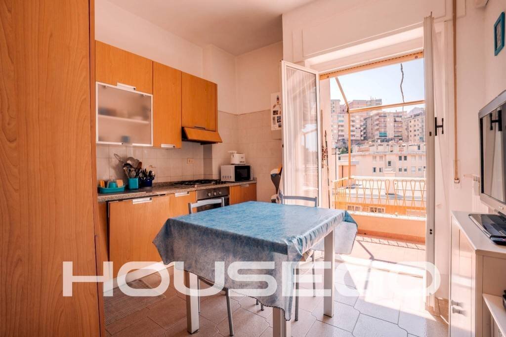 Cucina - Bilocale via Napoli, 52, Genova (zona Lagaccio) - foto 2