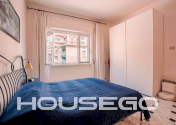 Camera da letto - Bilocale via Napoli, 52, Genova (zona Lagaccio) - foto 26