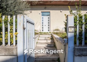 Ingresso - Casa indipendente via Luigi Migliori, 76, Giulianova - foto 10