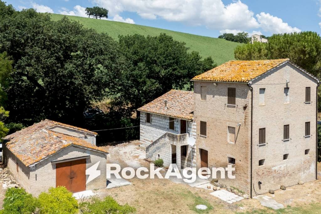 Vista - Rustic Frazione Magnadorsa, 122, Arcevia - photo 1
