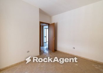 Camera da letto - Bilocale via Cavour, Nocera Terinese - foto 10