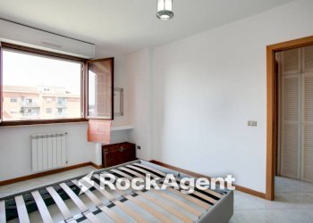 Camera da letto - Quadrilocale via Rocca dei Nibli, Roma - foto 20