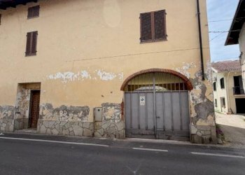 Facciata - Casa indipendente via Vittorio Veneto, 46, Pontestura - foto 1