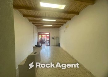 Interno palazzo - Shop piazza Umberto I, Altavilla Silentina - photo 3