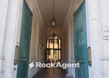 Cortile interno - Appartamento piazza dell'Emporio, 11/a, Roma - foto 9
