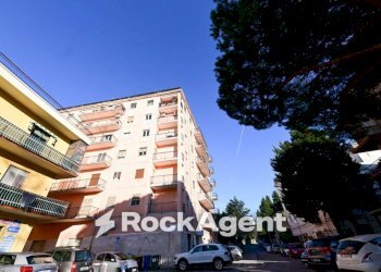 Facciata - Quadrilocale via Bambinello Gesù, 24, Catanzaro - foto 1