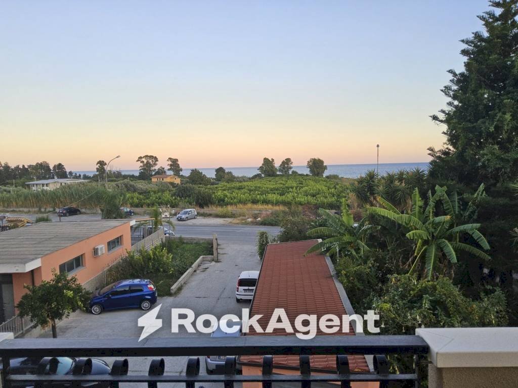 Vista - Three-room apartment via Aguglia I, Caulonia - photo 2