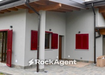 Facciata - Villa via Alagna, Garlasco - foto 3