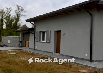 Facciata - Villa via Alagna, Garlasco - foto 32