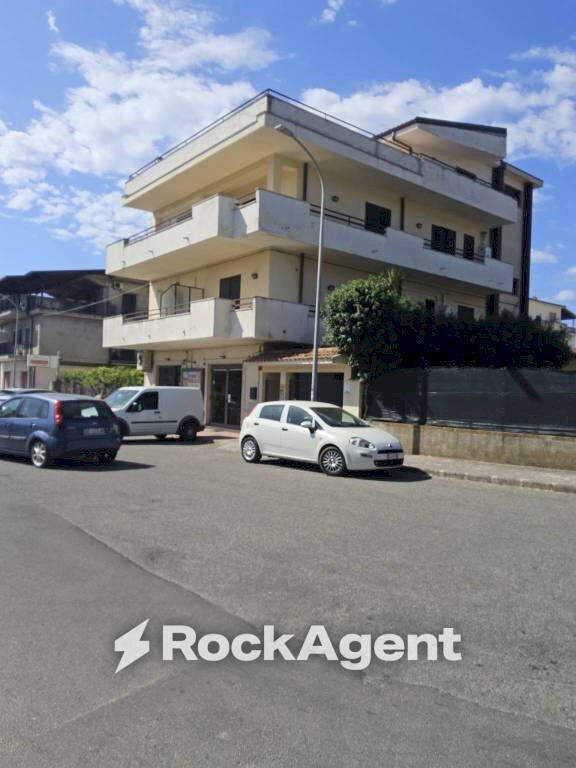 Facciata - Bilocale viale Europa, Siderno - foto 1