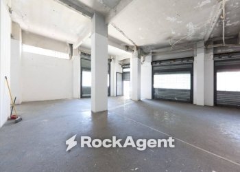 Interno non residenziale - Negozio via Giacomo Soliman, 58 R, Genova (zona Sestri Ponente) - foto 18