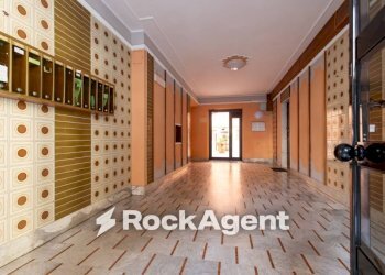 Interno palazzo - Appartamento via Eugenio de Riso, 77, Catanzaro - foto 8