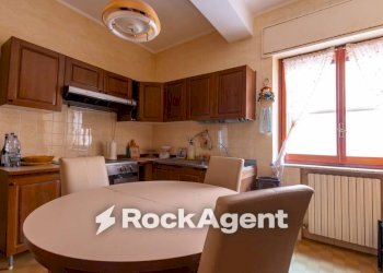 Cucina - Appartamento via Eugenio de Riso, 77, Catanzaro - foto 26
