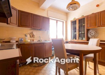 Cucina - Appartamento via Eugenio de Riso, 77, Catanzaro - foto 27