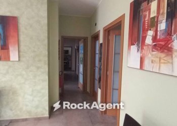 Corridoio - Office via V. Bachelet, 10, Aradeo - photo 7