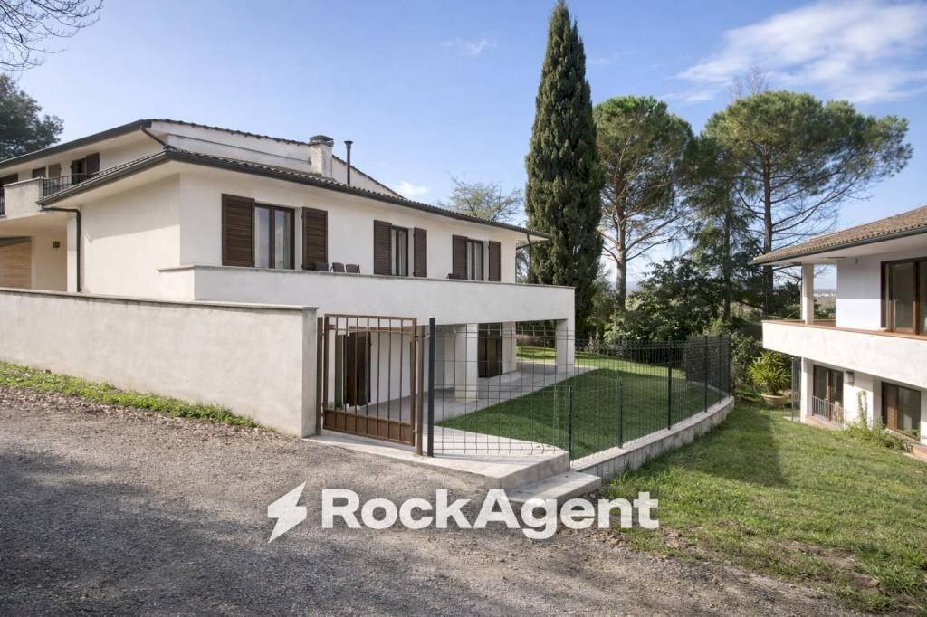 Facciata - Villa viale Mazzini, 41/B, Peccioli - foto 1