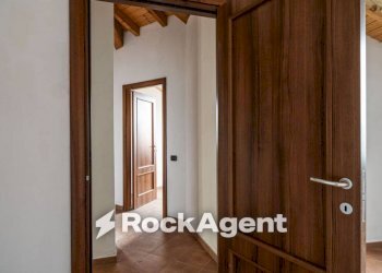 Corridoio - Appartamento Frazione Camolino, Montesegale - foto 22
