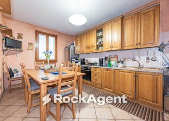 Cucina - Casa indipendente via Argine Sinistro, 5, Correzzola - foto 2