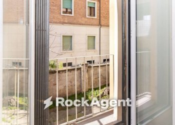 Balcone - Bilocale corso Emilia, 33, Torino (zona Aurora) - foto 13
