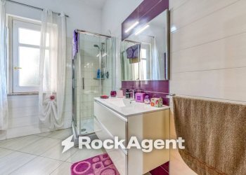 Bagno - Four-room apartment via Pino Amato, 16, Casoria - photo 18