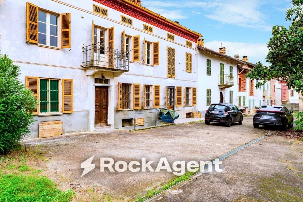 Facciata - Appartamento via Collina Forni, 38, Montaldo Scarampi - foto 1