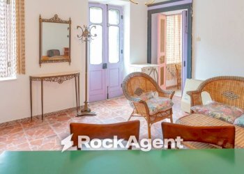 Salone - Appartamento via Collina Forni, 38, Montaldo Scarampi - foto 2