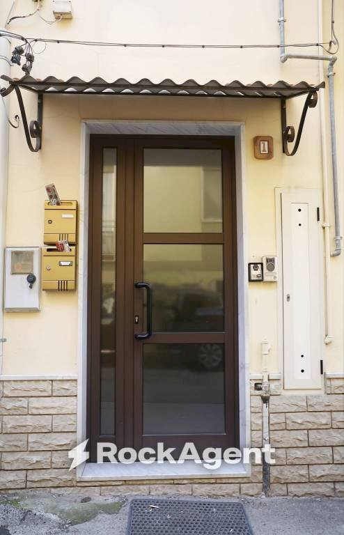 Facciata - Quadrilocale via Ancona, 1, Grassano - foto 3
